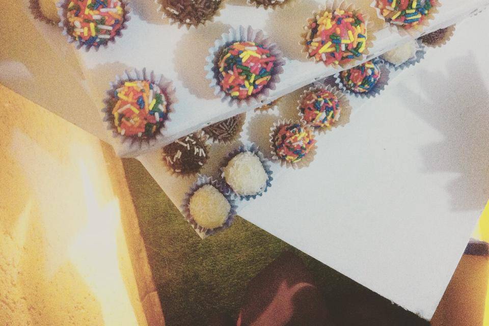 Mini brigadeiros