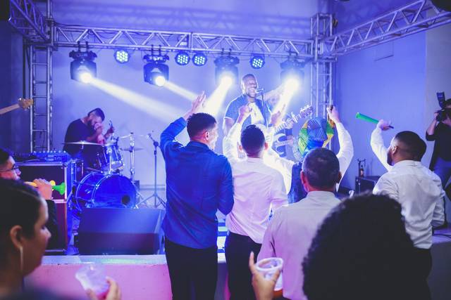 Agito total para a festa