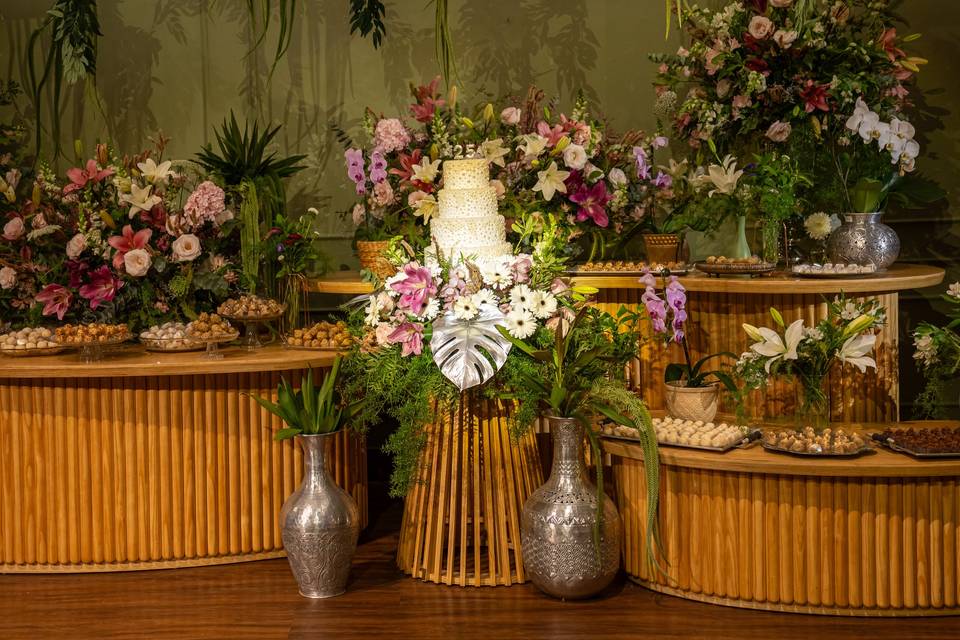 Decoração de Mesa de Bolo