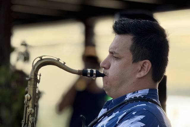 Case com o som do Sax