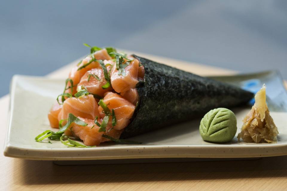 Temaki salmão