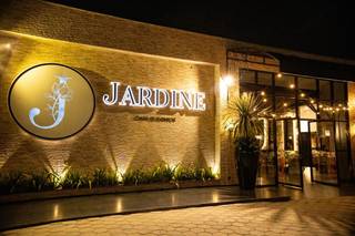Casa Jardine