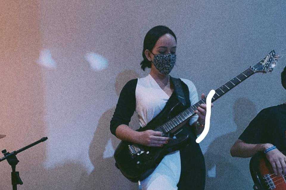 A guitarra sempre junto