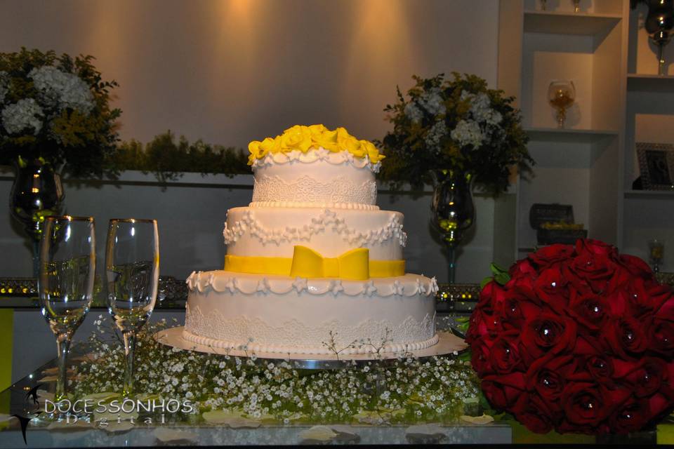 Casamento amarelo e branco