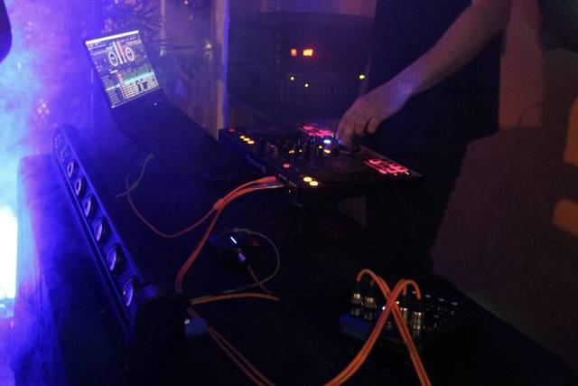 Dj