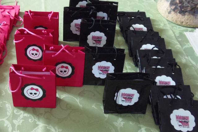 Sacolinhas personalizadas.