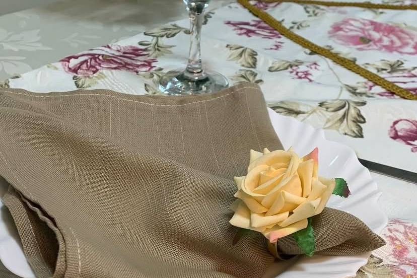 Mesa de Almoço Intimista