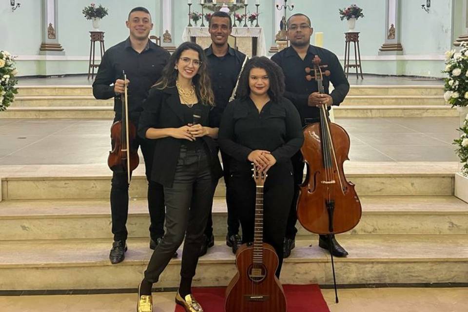 Quarteto e cantora