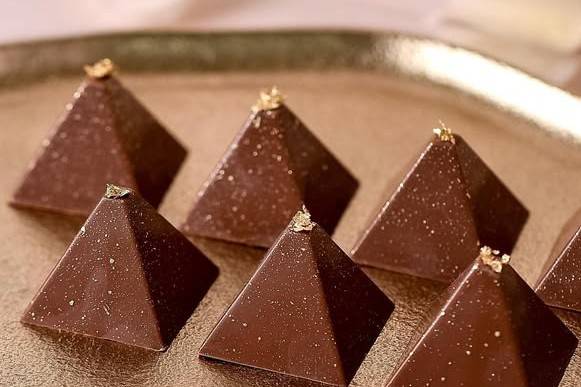 Pirâmide Ferrero Rocher