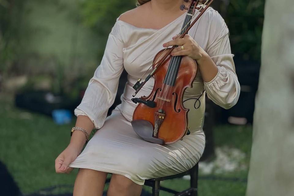 Violinista Sarah Mateus