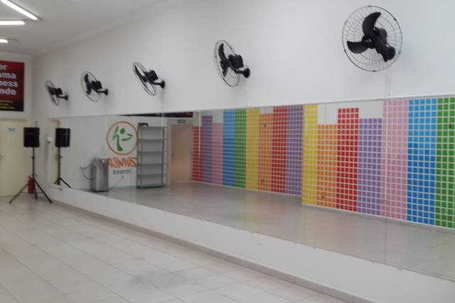 Espelho em toda sala