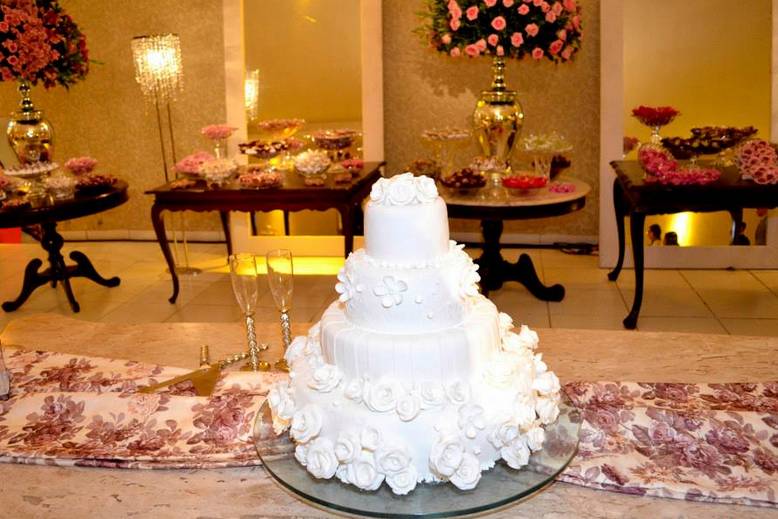 Lindo bolo de casamento