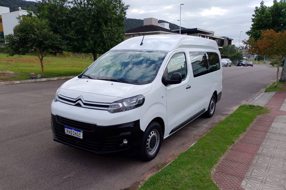 Van 10 lugares