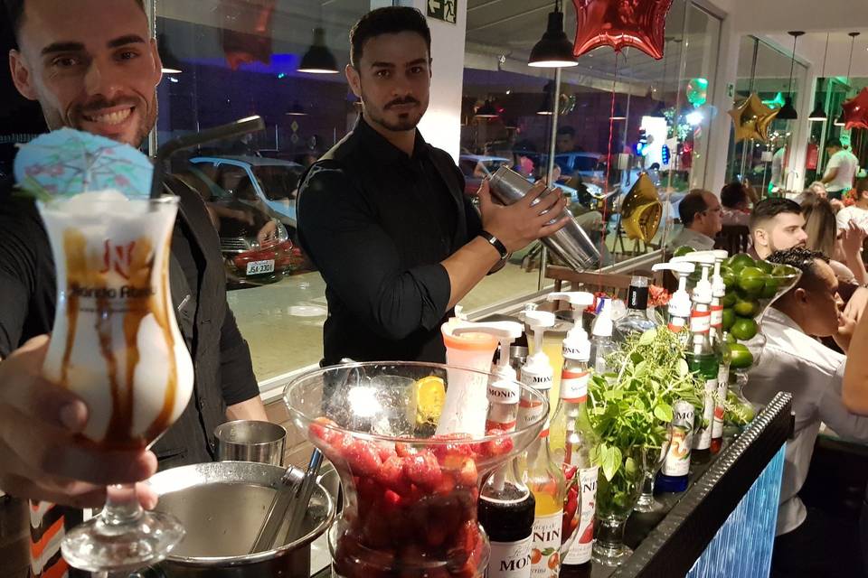 EvolutiON Pro Eventos - Bartenders