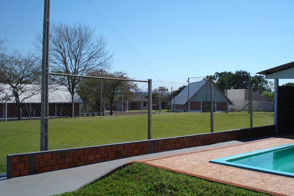 Piscina e futebol