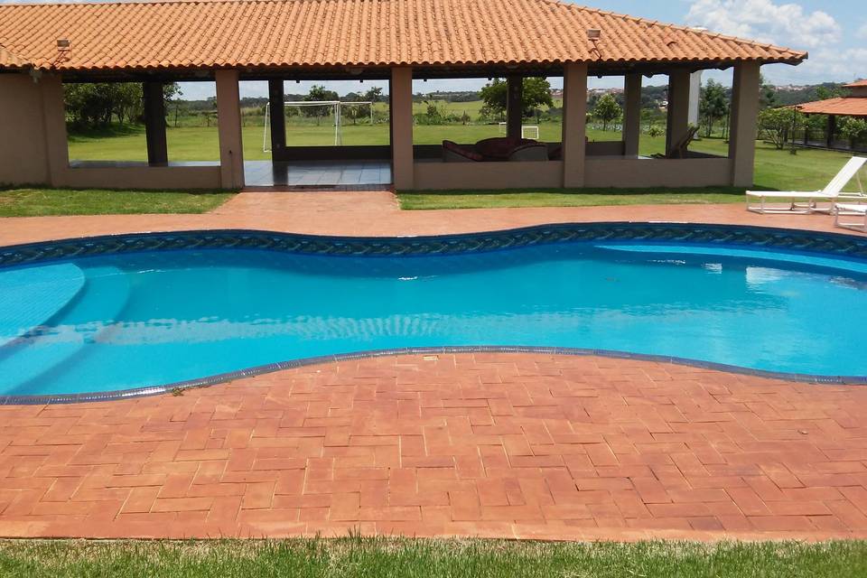 Piscina, grama, salão, casa