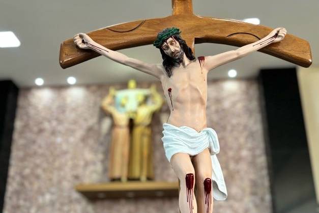 Jesus a Frente de tudo