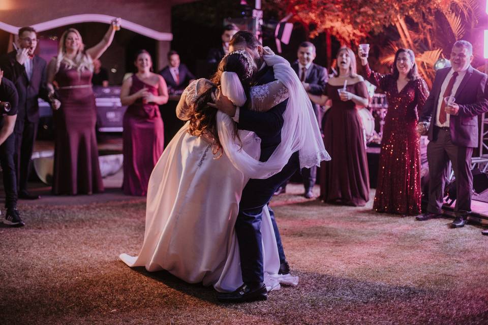 O grande beijo da festa