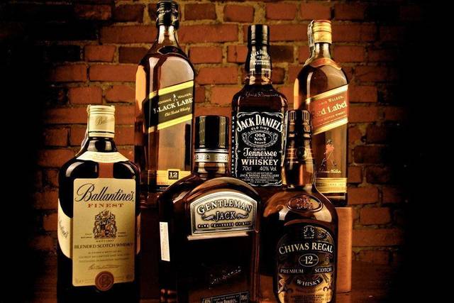 Grande variedade de whiskies