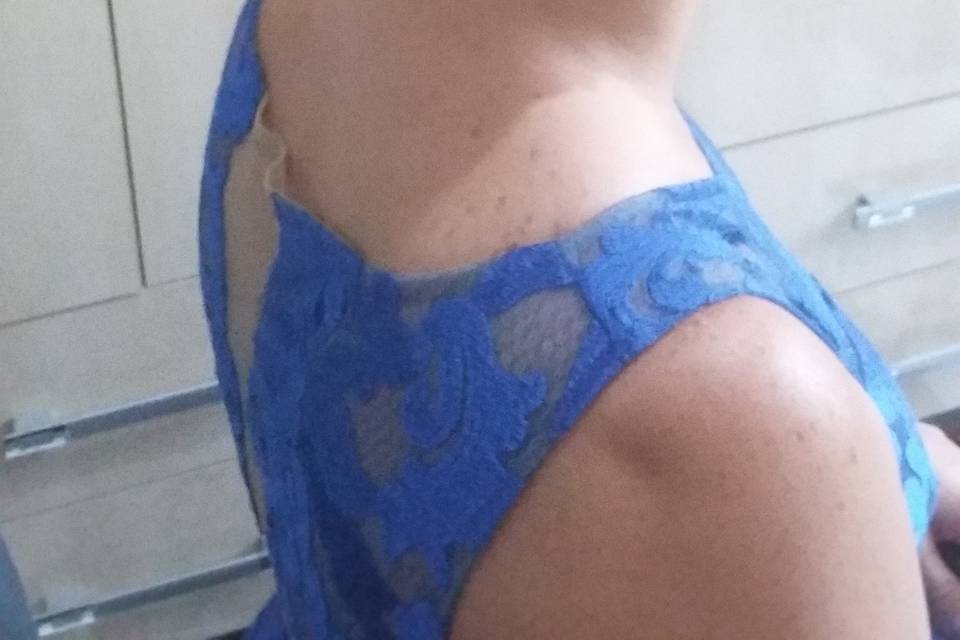 Coque alto com tranças laterai
