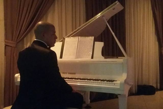 Aaron piano