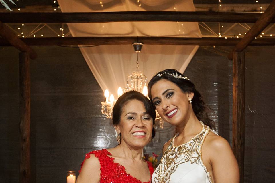 Mãe de noiva e nova lindas