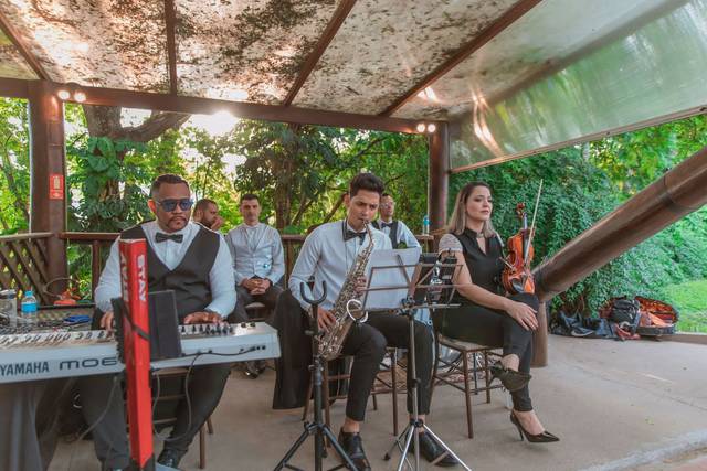 Saxofone, Teclado e Violino