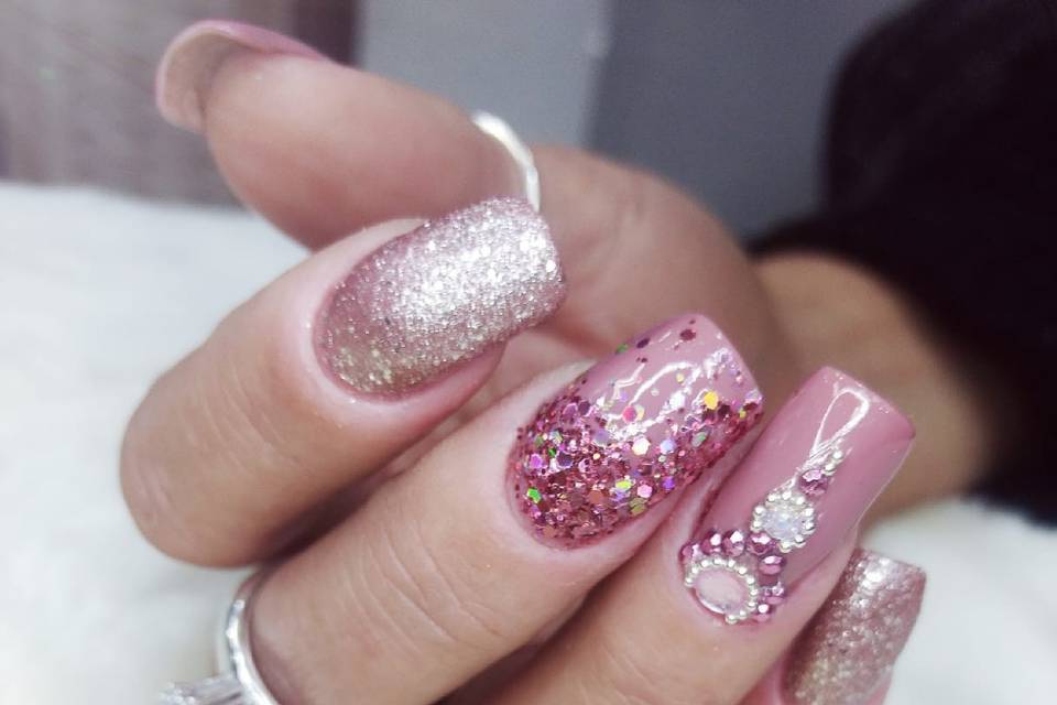 Unhas por Vanessa Novena