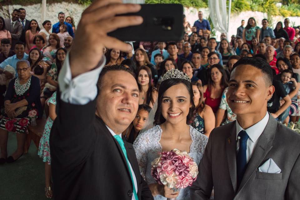 Selfie com os noivos