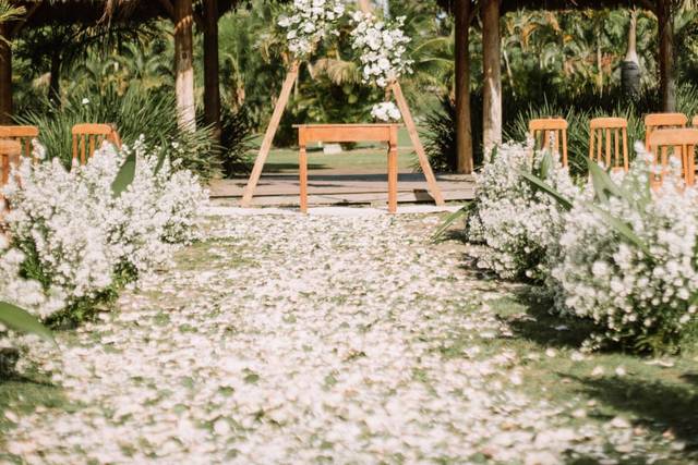 Silvania Alvarenga - Decoração & Designer floral