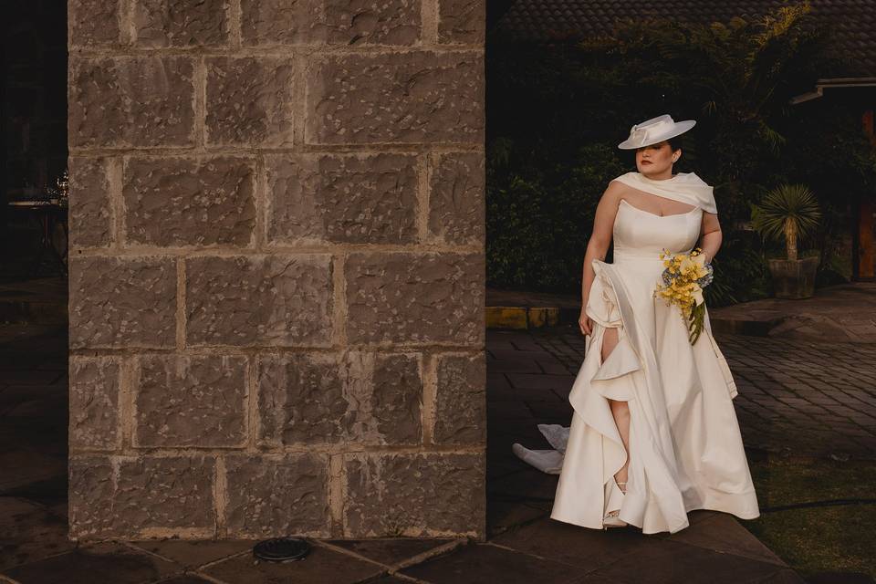 Noiva entrando no casamento