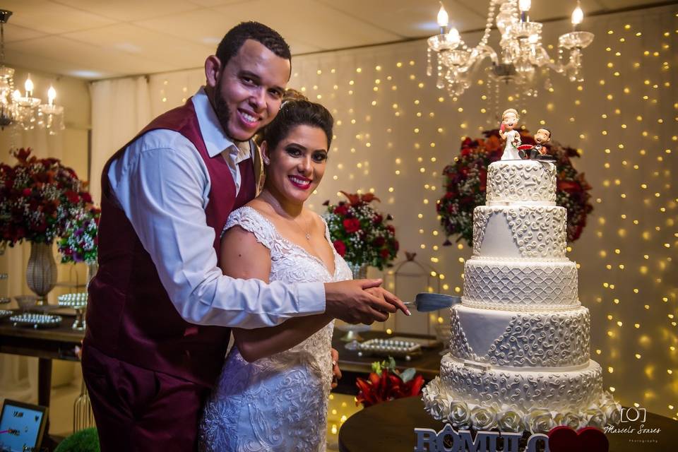 Casamento marsala e branco