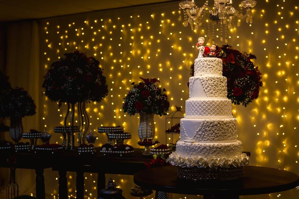 Casamento marsala e branco