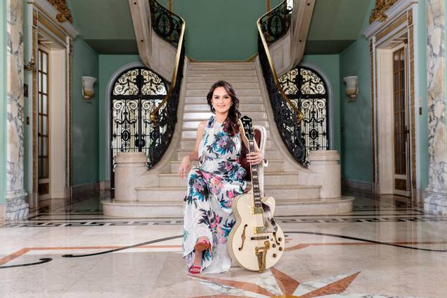 Cantora e Compositora Natália