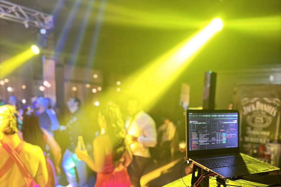 Dj