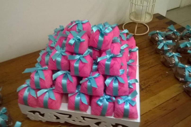 Tiffany com rosa chiclete
