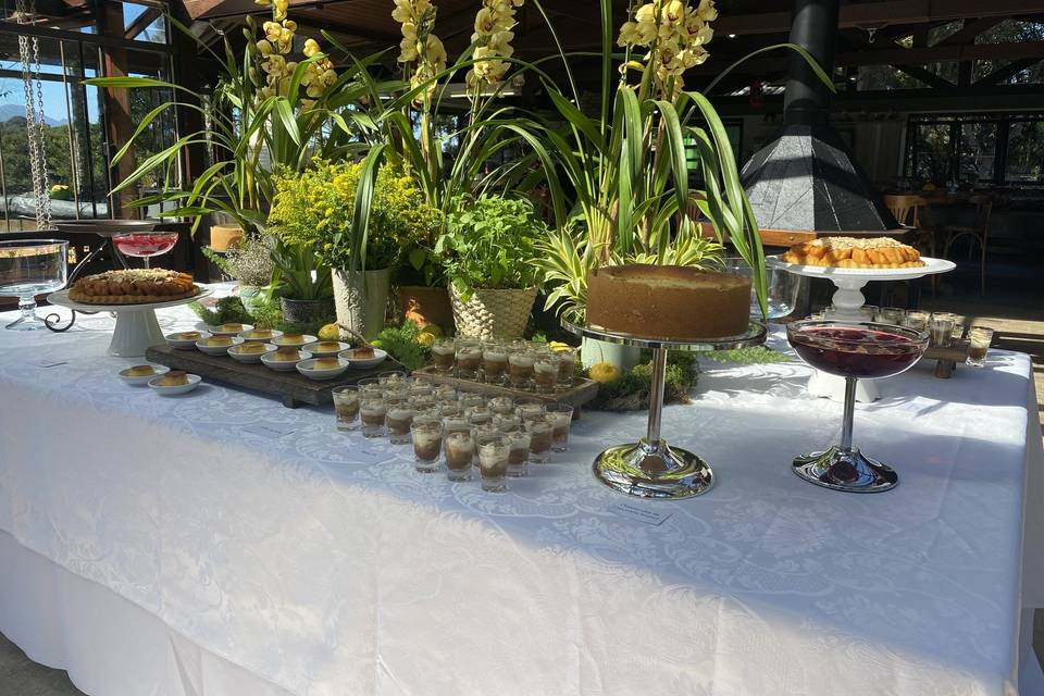 Mesa doces e bolo
