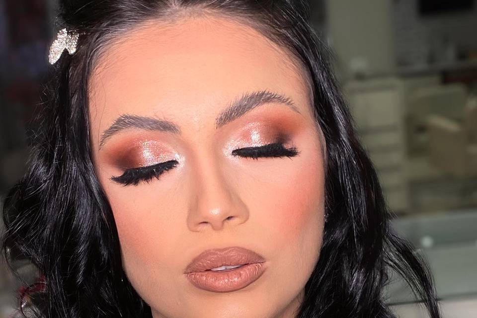 Ana Paula Bueno Makeup