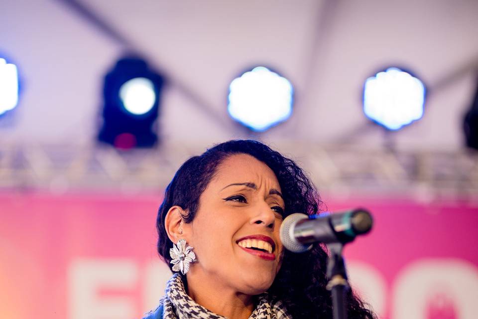 Cantora Iris Ribeiro