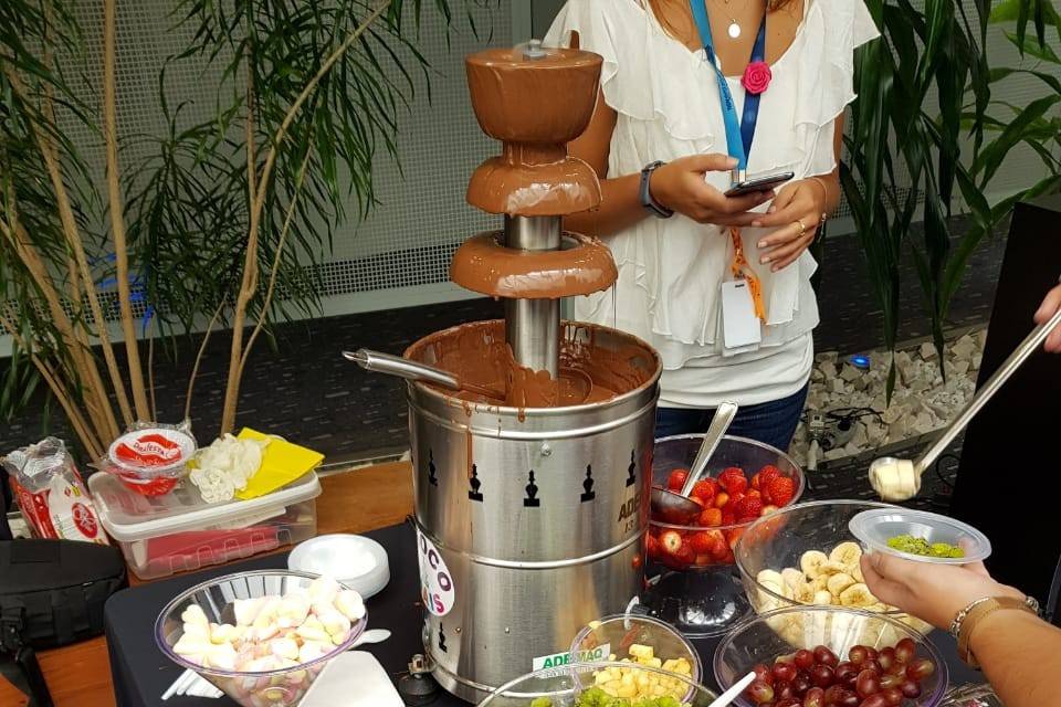 True Eventos - Cascata de Chocolate