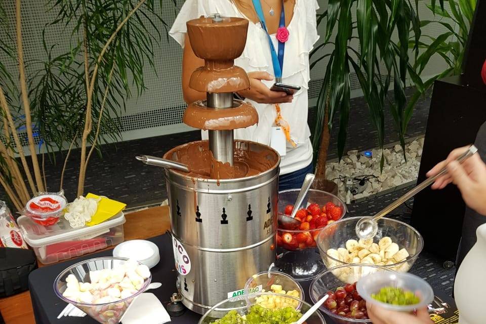 True Eventos - Cascata de Chocolate