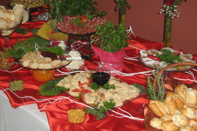 Mesa de frios e pastas