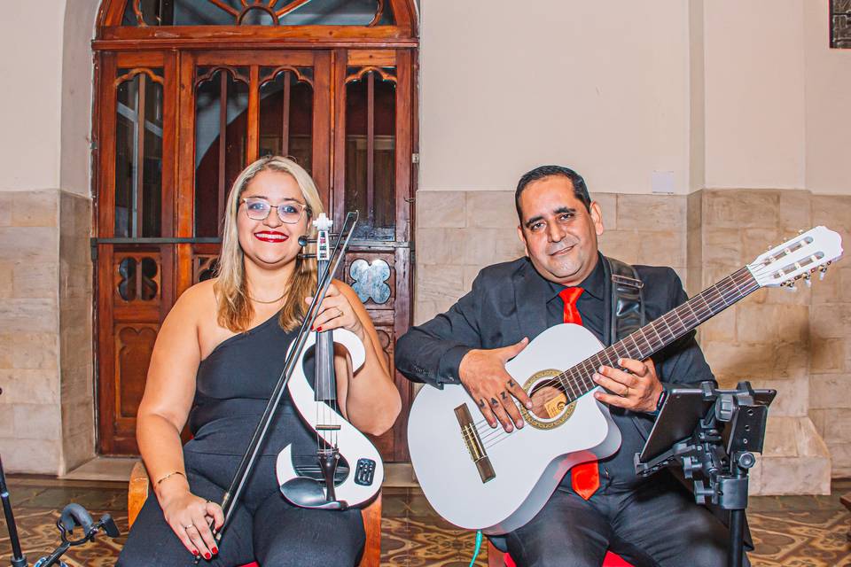 Violão e Violino.