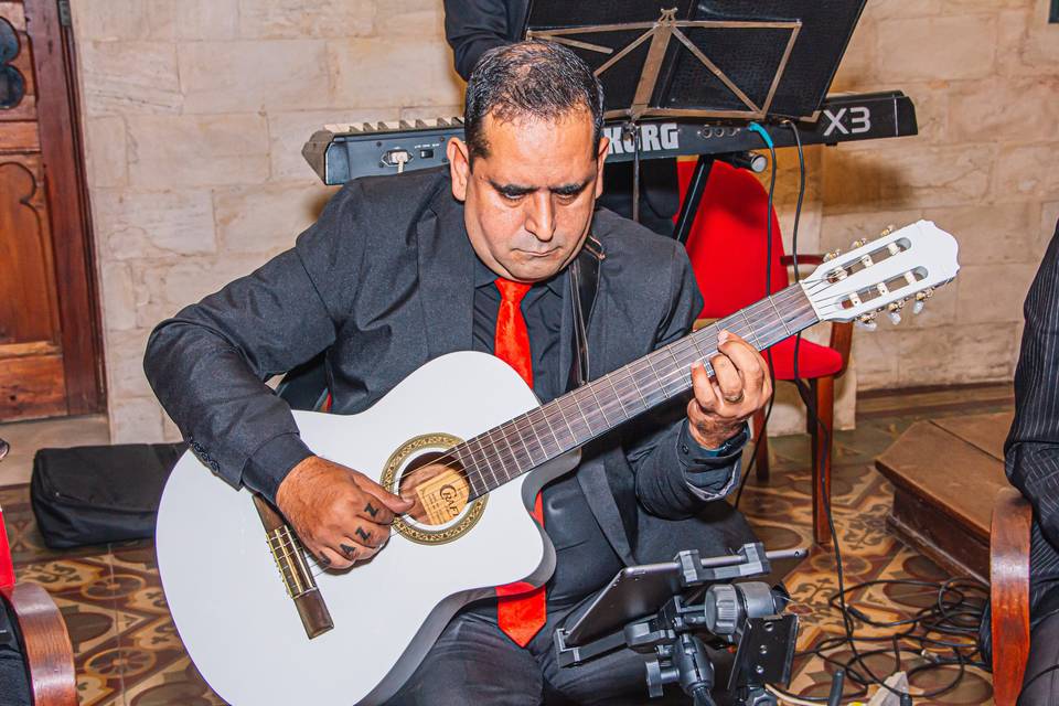 Nosso maestro e Violonista.