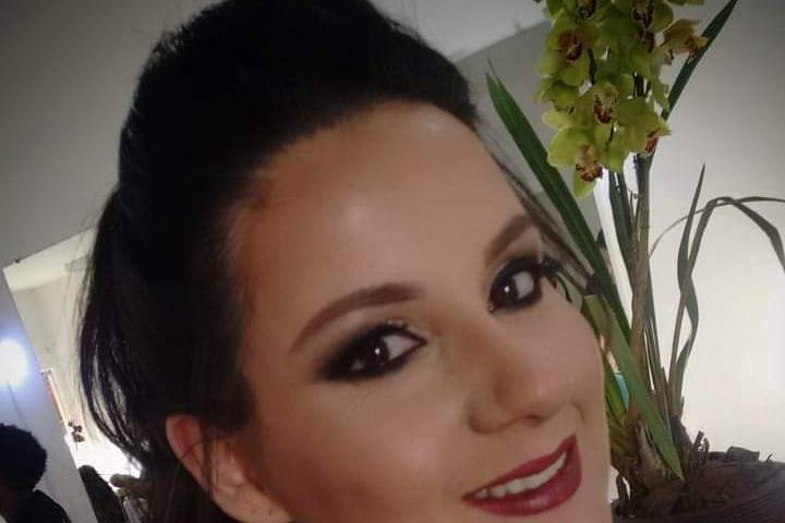 Aline Siqueira Makeup