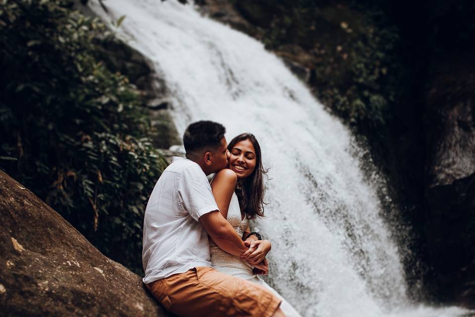 Ensaio na cachoeira - Monjolos