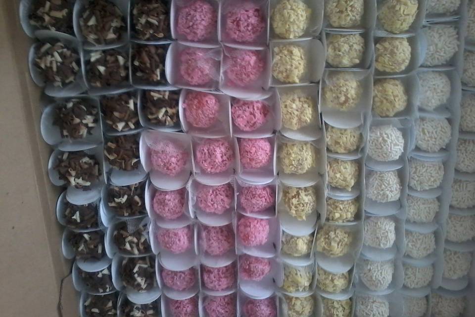 Brigadeiros gourmet variados