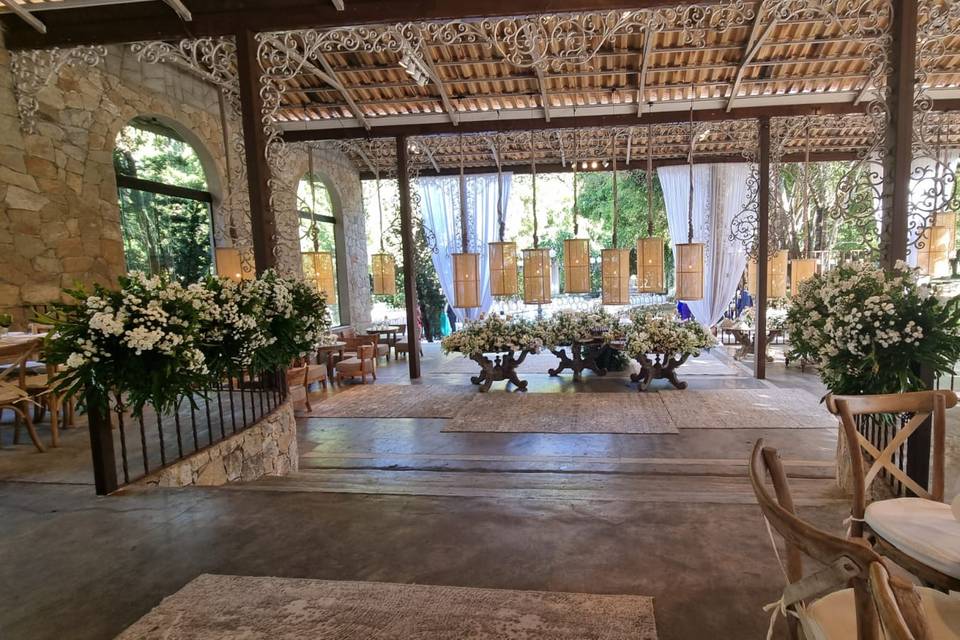 Pérgula decorada para casamento