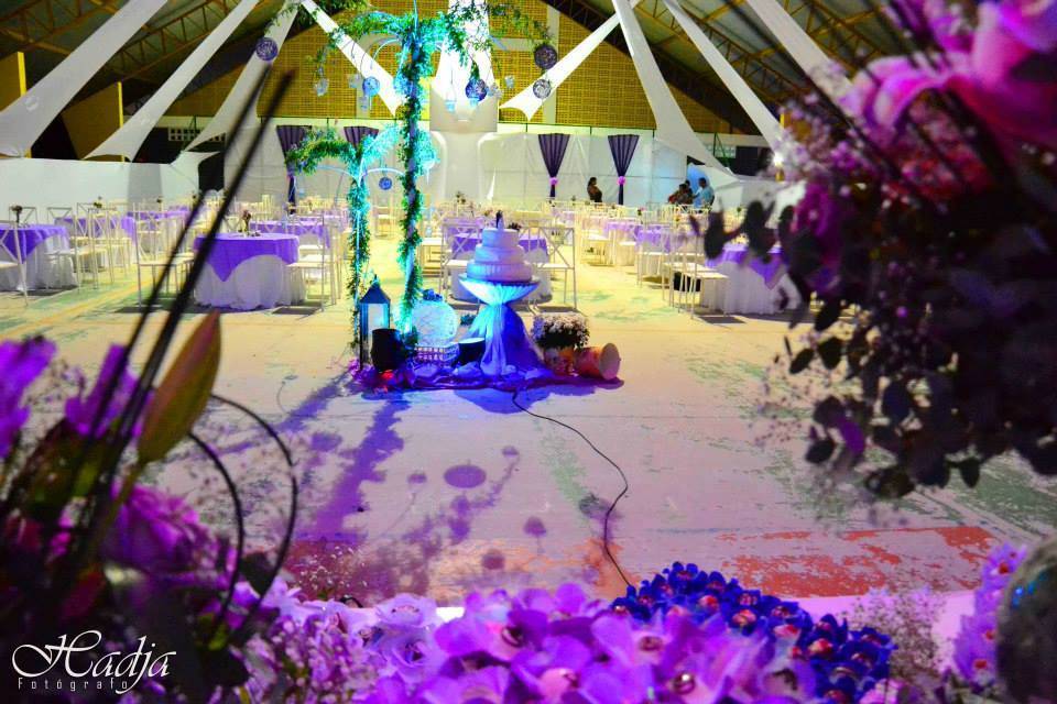 Casamento lilas e branco