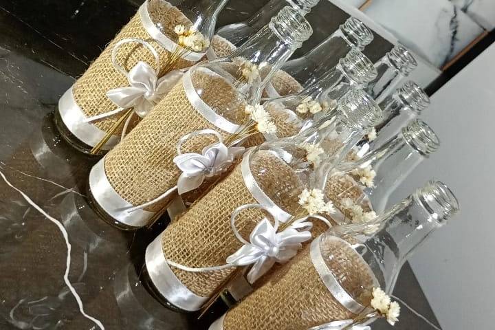 KIT com 10 garrafas decoradas.